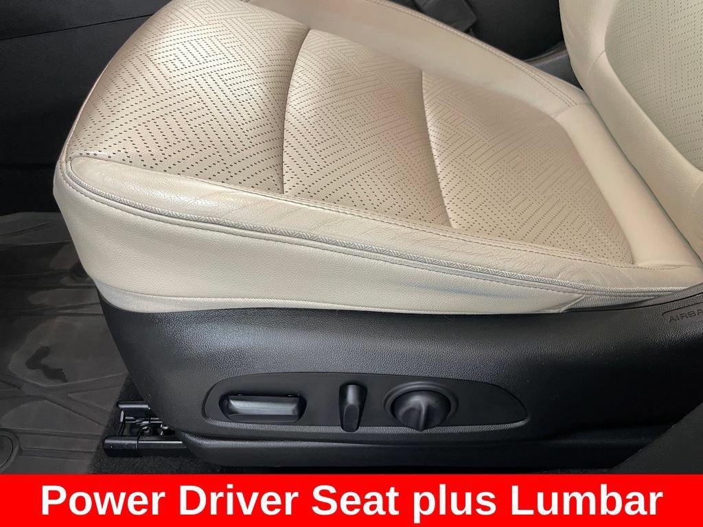 Used 2020 WHITE FROST TRICOAT Buick Essence image 11