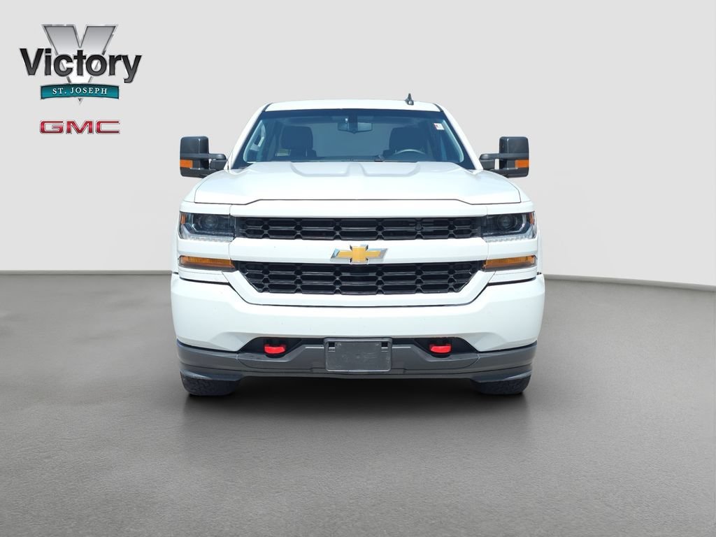 Used 2018 Chevrolet Silverado 1500 Custom with VIN 3GCUKPEC0JG263660 for sale in Kansas City