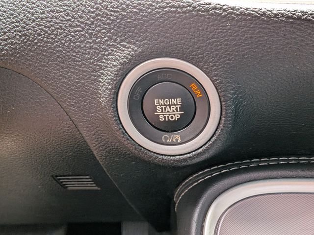 Used 2019 Red Dodge SXT image 27