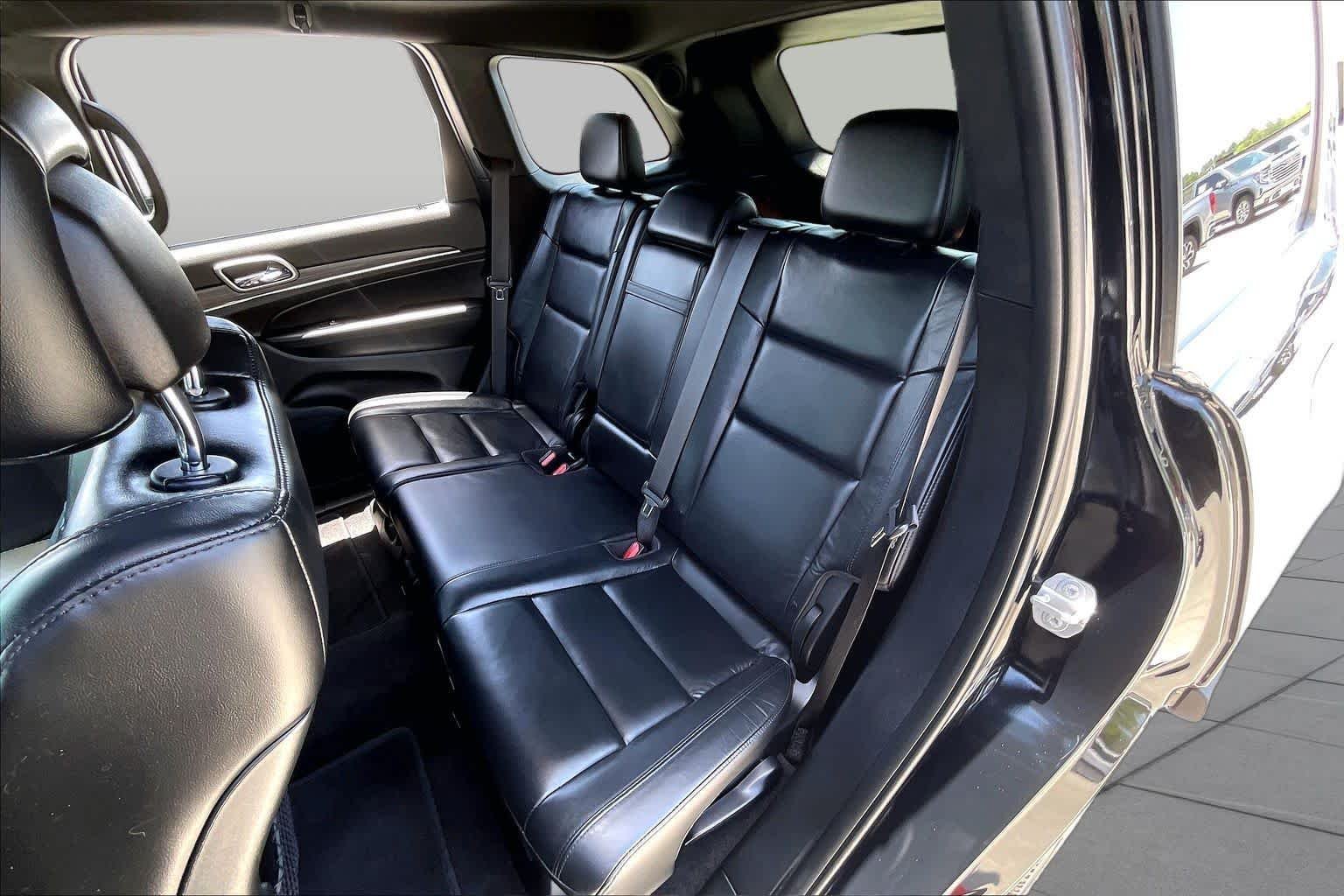 Used 2022 Diamond Black Crystal Pearlcoat Jeep Limited image 20