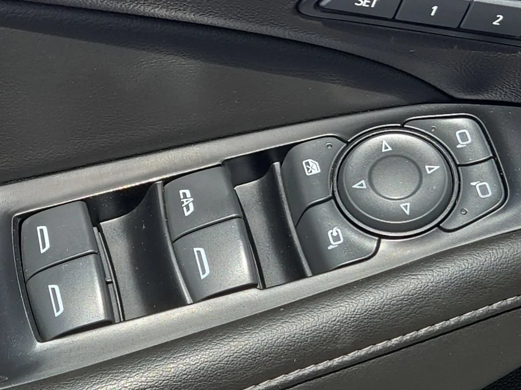 Used 2024  Buick Avenir image 29