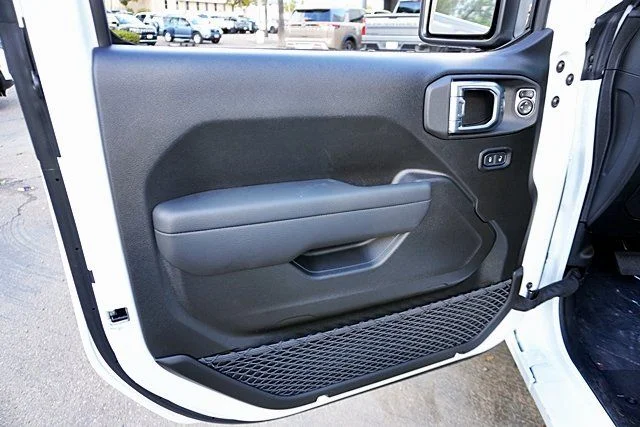 New 2026 Bright White Clearcoat Jeep Sport S image 26