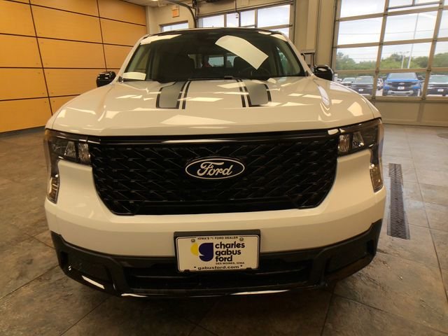 New 2026 Oxford White Ford XLT image 2