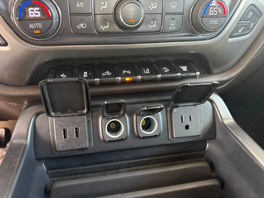 Used 2018 Summit White Chevrolet LTZ image 11