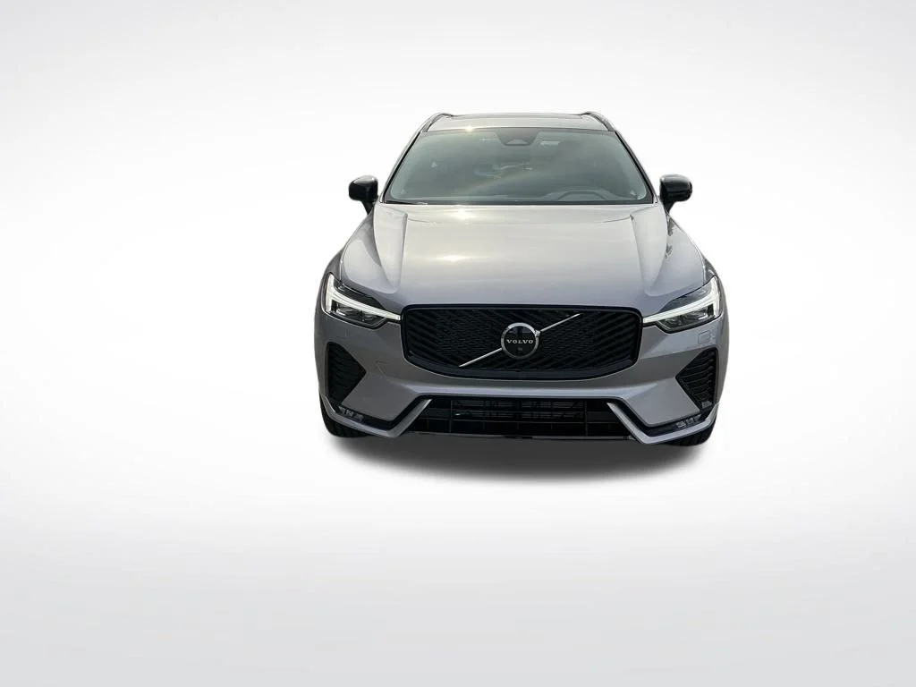 2026 Volvo XC60 Plus - Photo 8