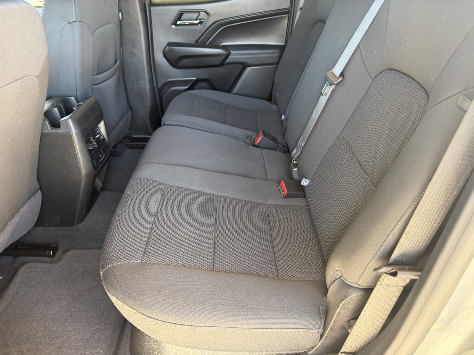 Used 2024 Sterling Gray Metallic Chevrolet 4WD LT image 22