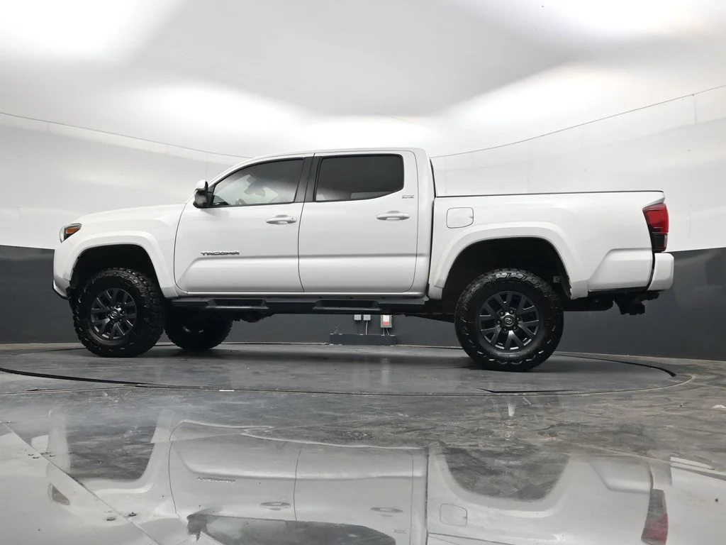 Used 2023 White Toyota SR5 image 29
