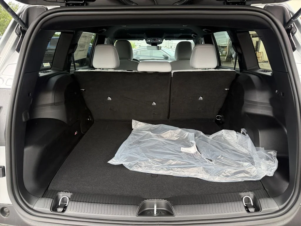 New 2026 Silver Jeep Laredo image 19