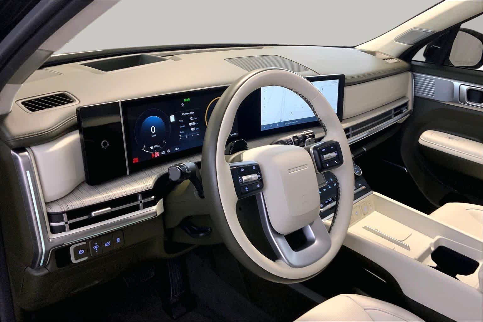Used 2025 Phantom Black Hyundai Calligraphy image 17