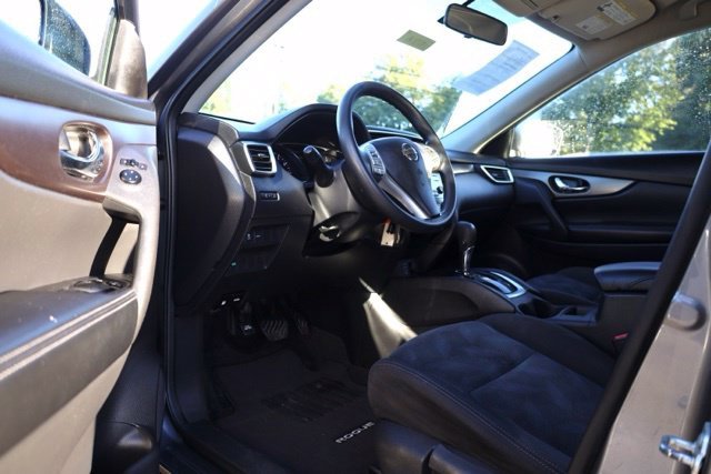 Used 2016 Gun Metallic Nissan S image 15