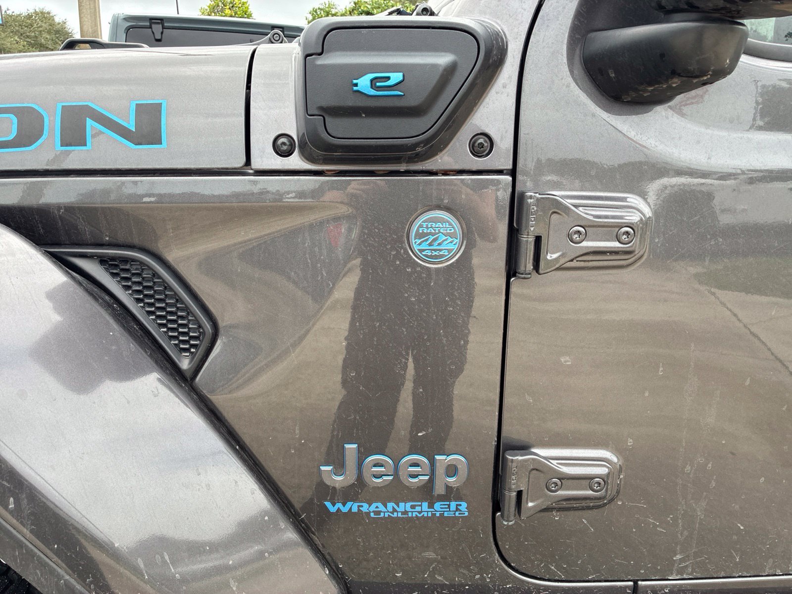 Used 2021 Gray Jeep Unlimited Rubicon 4xe image 29