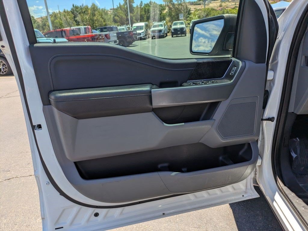 Used 2022 Oxford White Ford XLT image 11