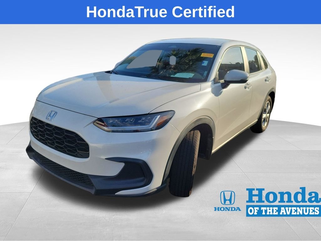 Certified Used 2024 Platinum White Pearl Honda 5DR 2WD LX image 4