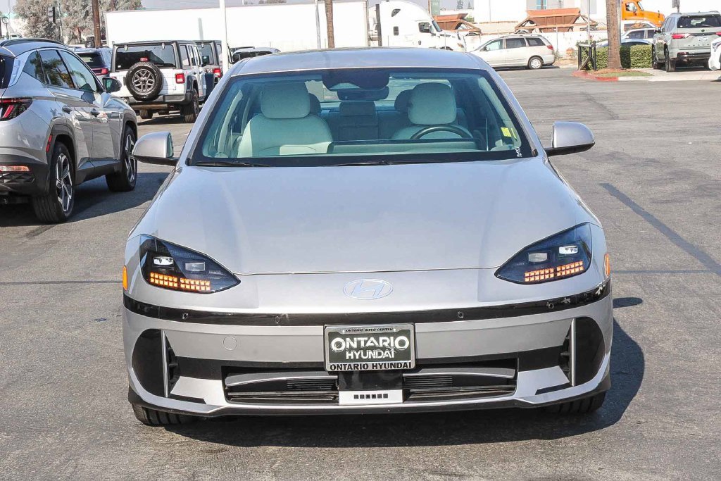 Certified Used 2023 Silver Hyundai SEL image 2