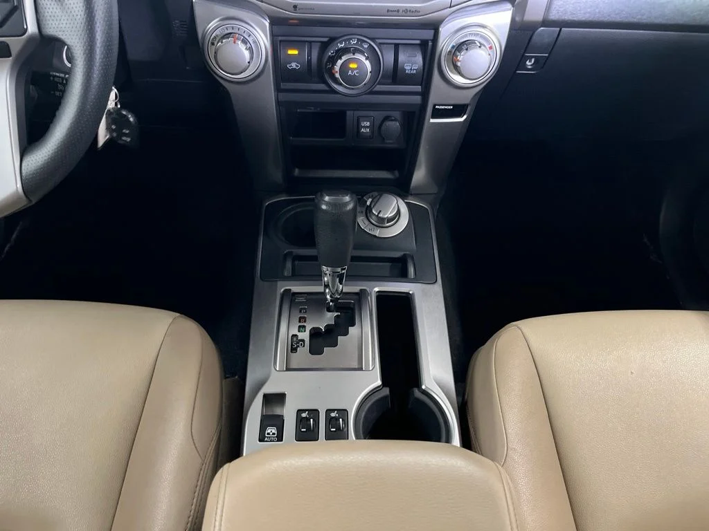 Used 2018 White Toyota SR5 Premium image 11