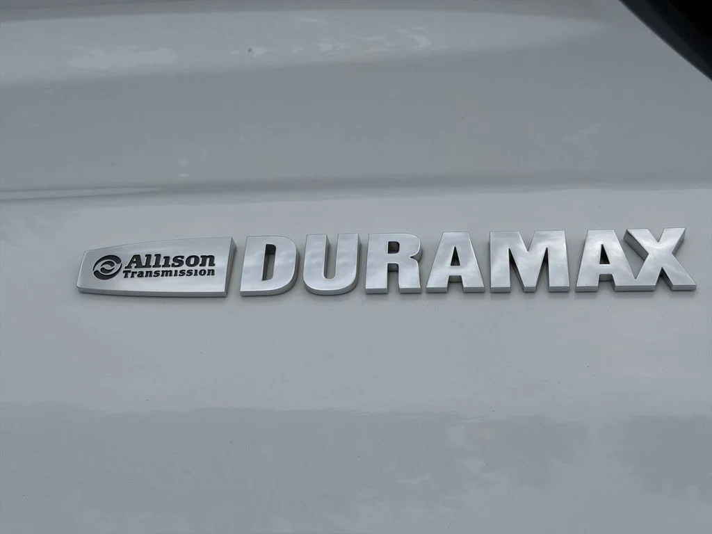 Used 2018 White Chevrolet LTZ image 30