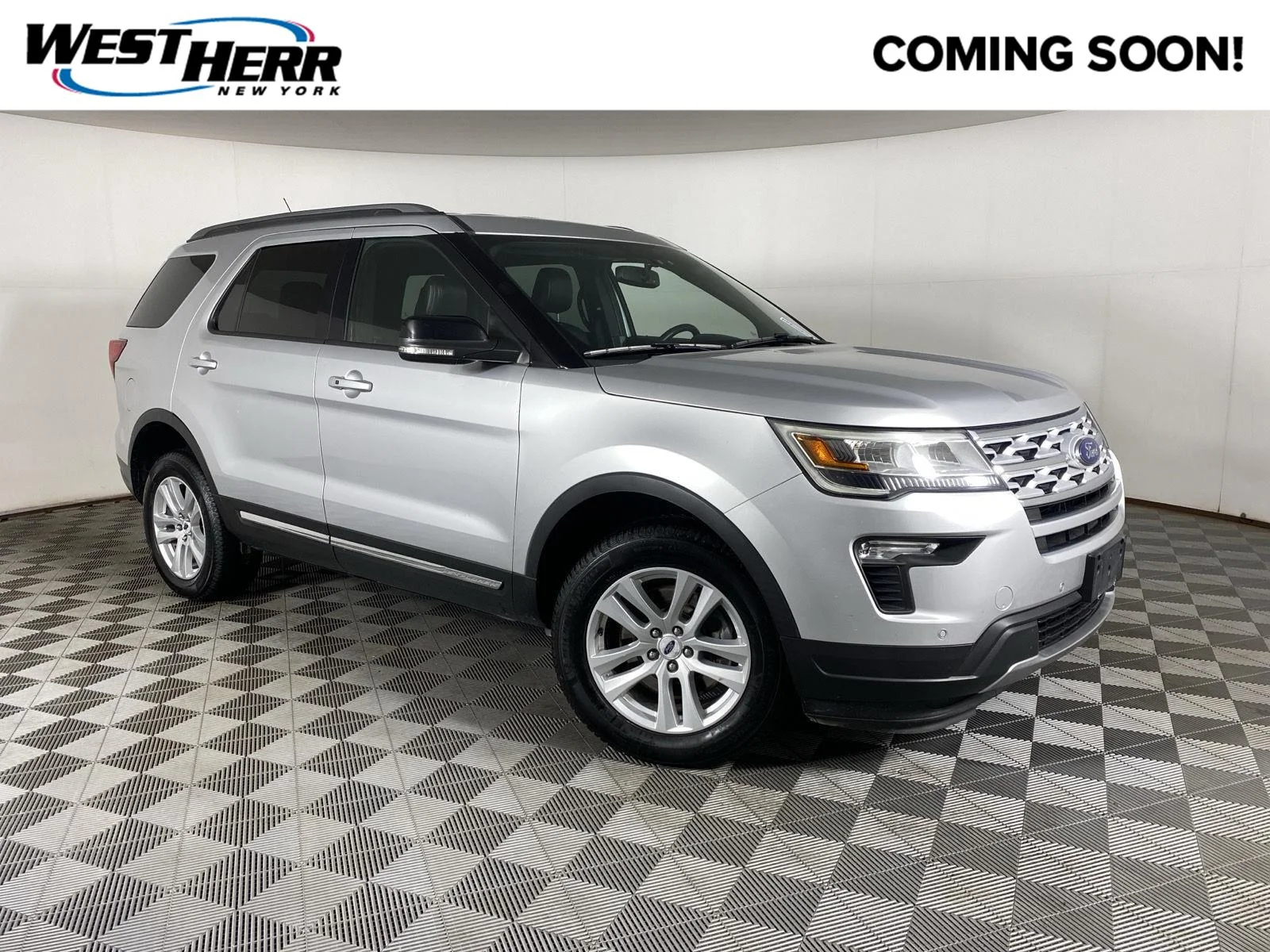 Used 2018 Ingot Silver Ford XLT image 1