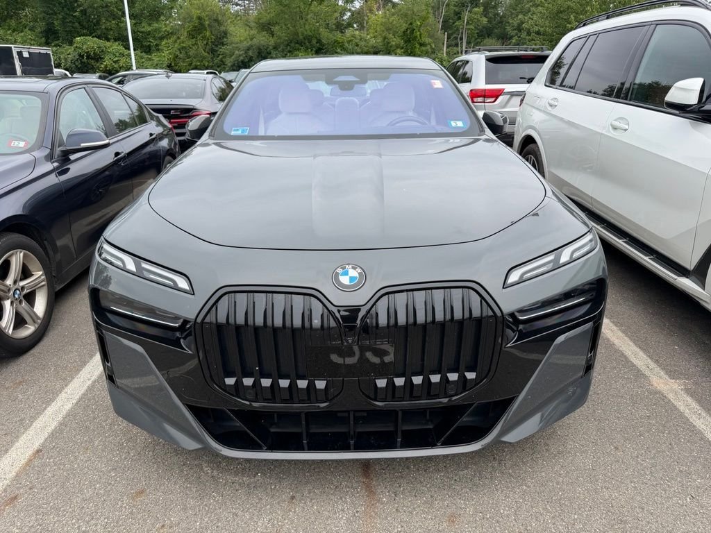 Certified Used 2023 Dravit Grey Metallic BMW 760i xDrive image 2