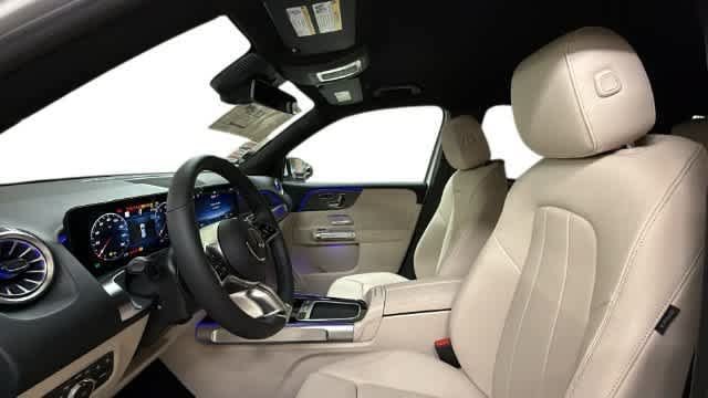 Used 2026 Polar White Mercedes-Benz GLB 250 image 4