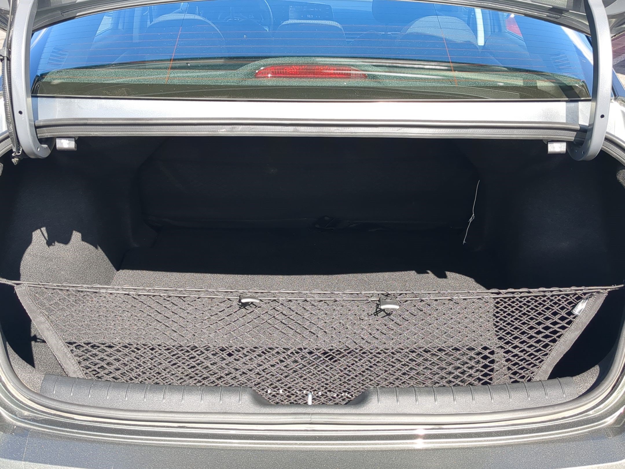 2024 Hyundai Elantra SE - Photo 27