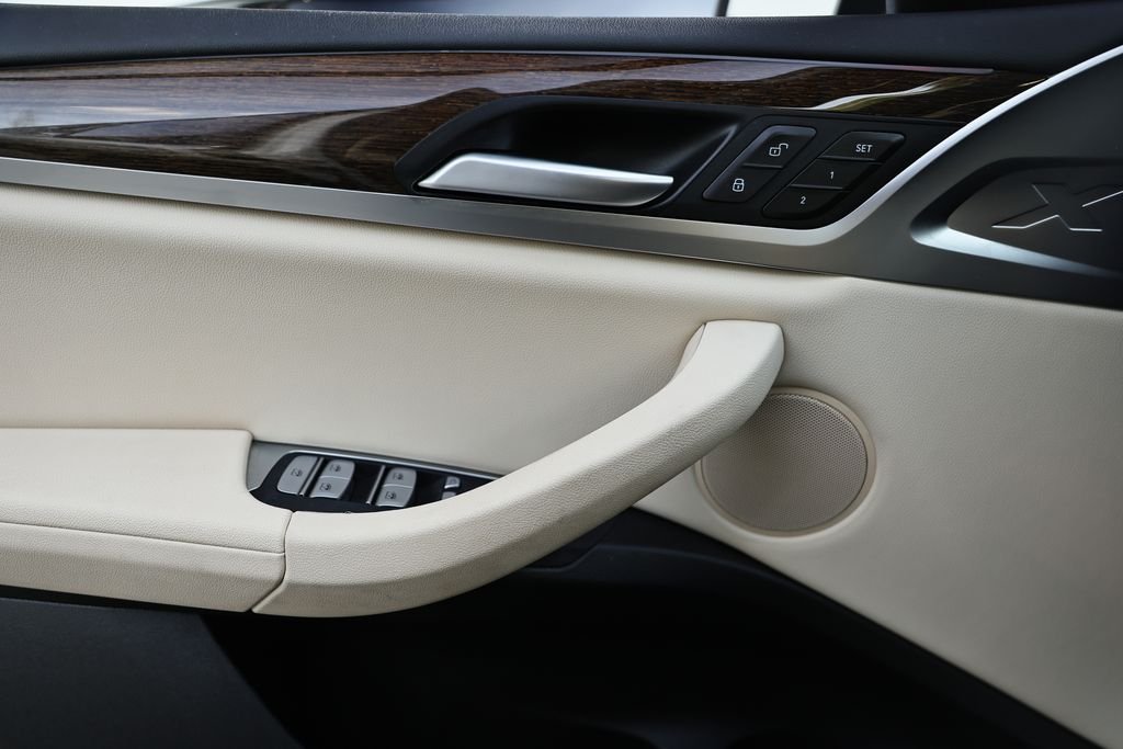 Used 2024 Mineral White Metallic BMW sDrive30i image 16