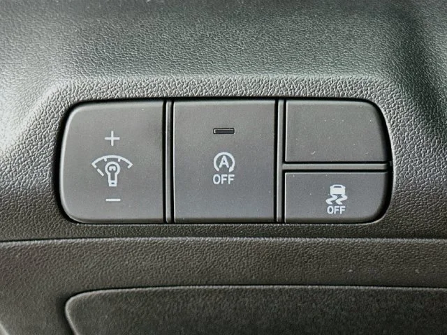 New 2026 White Hyundai SE image 19