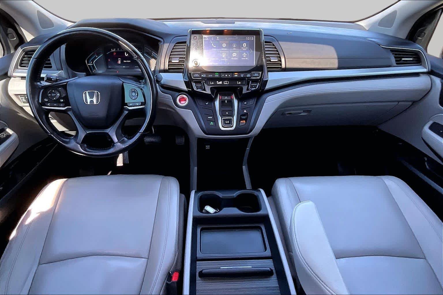 Used 2018 PACIFIC PEWTER METALLIC Honda EX-L image 15