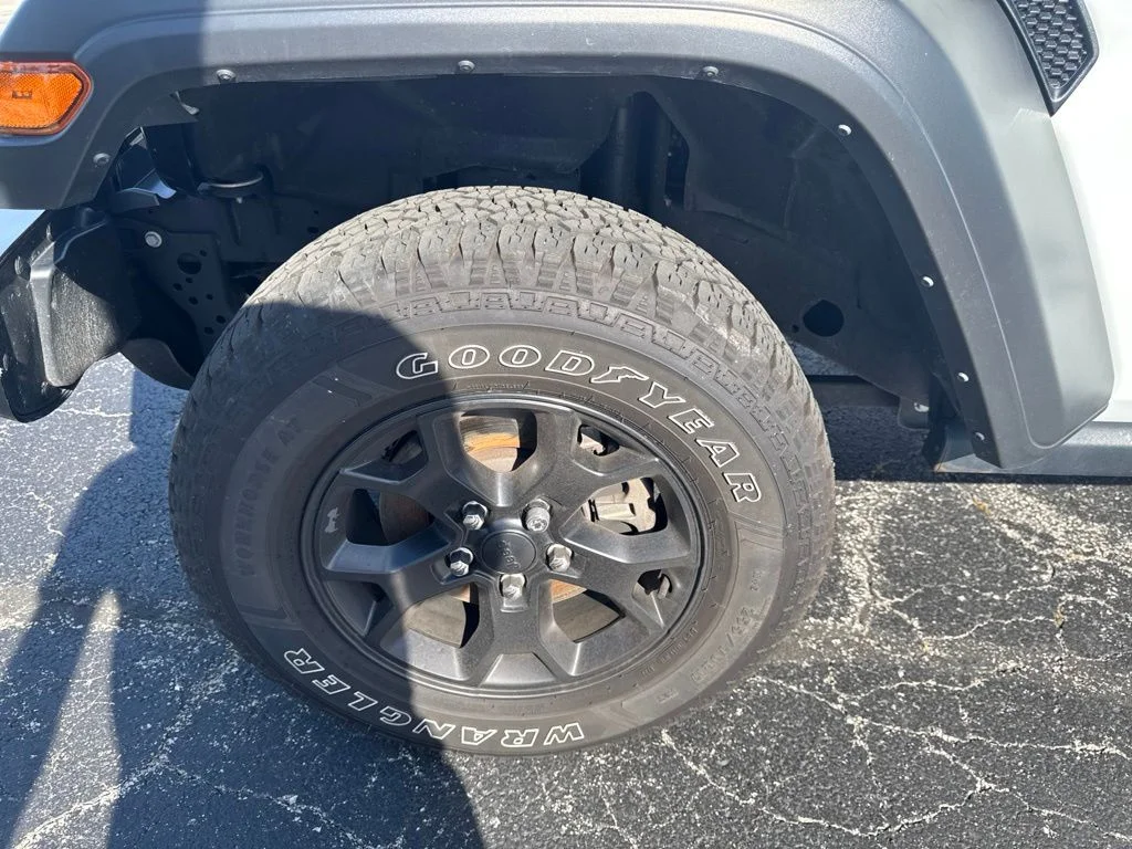 Used 2022 White Jeep Unlimited Willys image 47