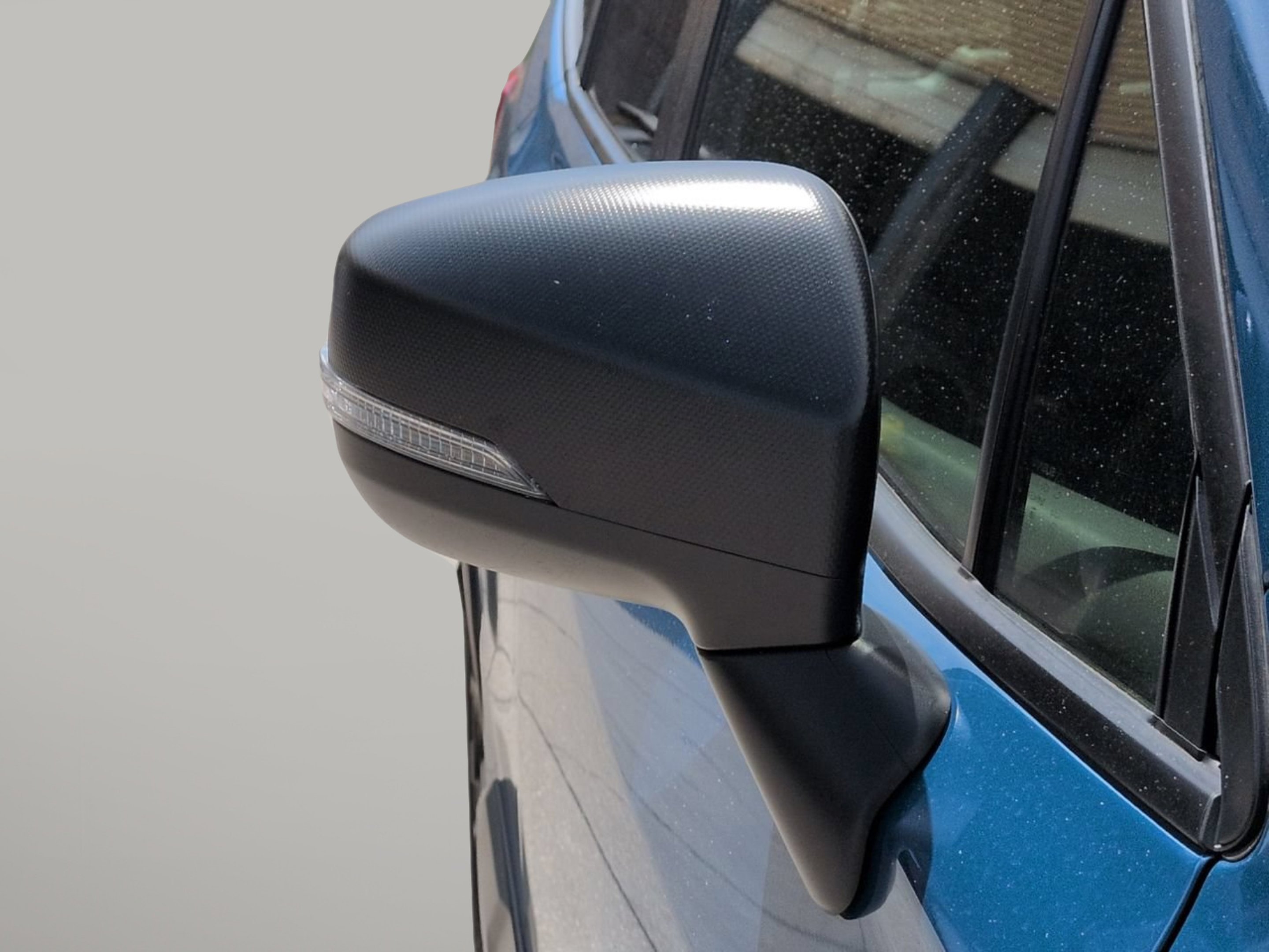 Used 2023 Geyser Blue Subaru Wilderness image 12