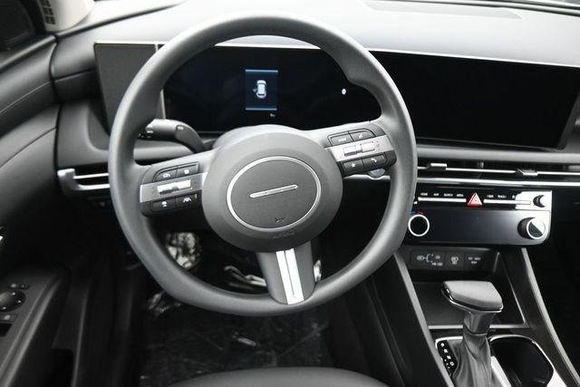 New 2026 White Hyundai SEL Plus FWD image 13
