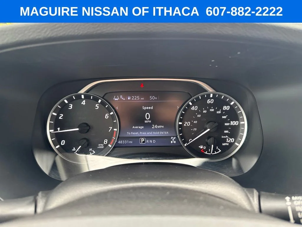 Used 2022 White Nissan S image 5