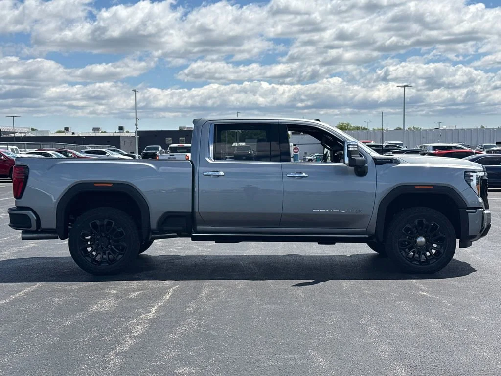 2026 GMC Sierra 2500HD Denali Ultimate - Photo 11
