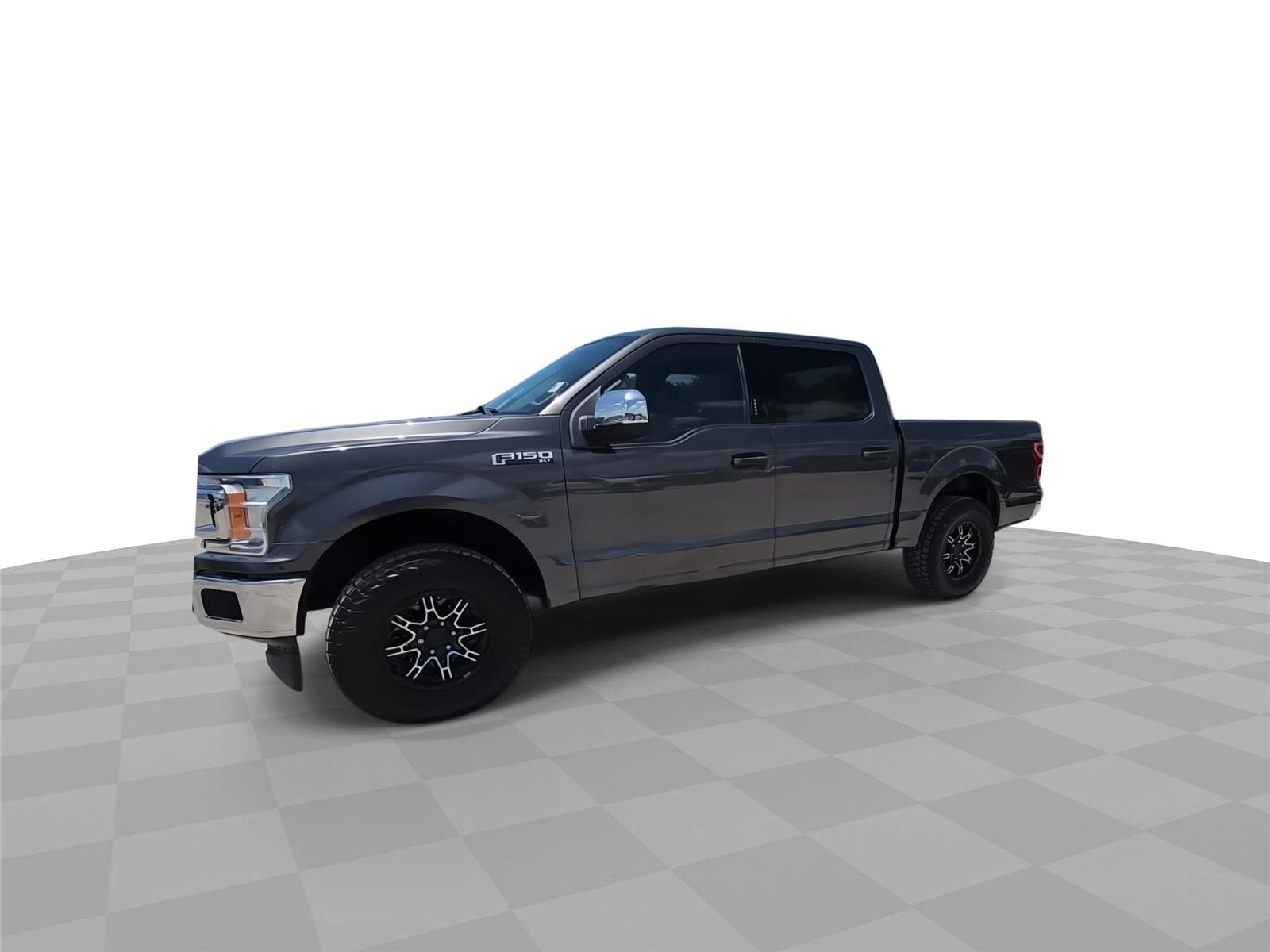 Used 2018 Magnetic Ford XLT image 4