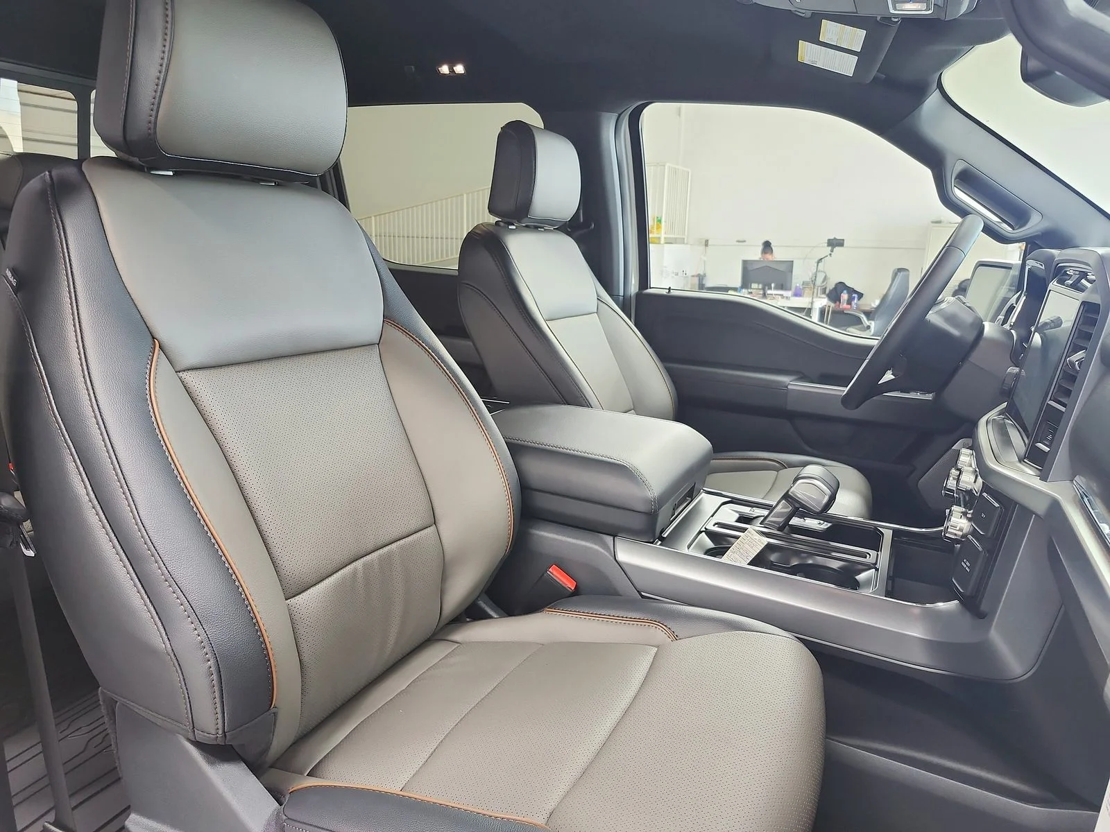 New 2026 White Ford Lariat image 39