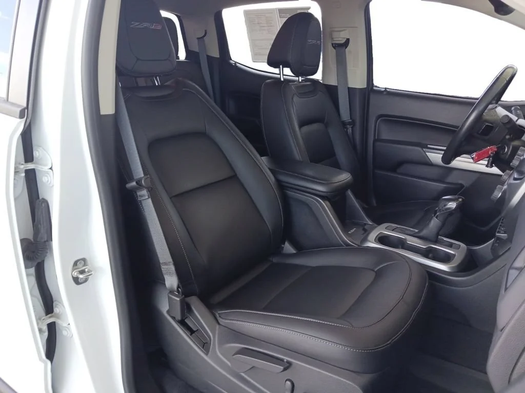 Used 2022 SUMMIT WHITE Chevrolet 4WD ZR2 image 26