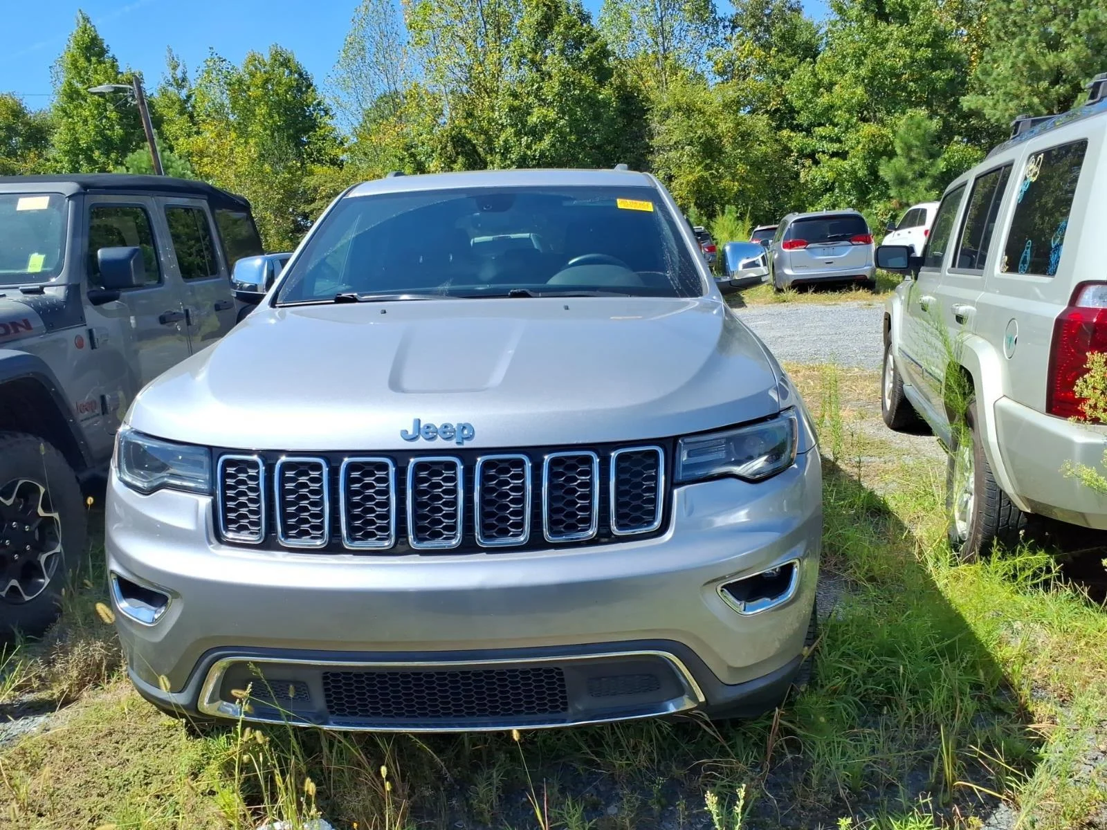 Used 2018 Billet Silver Metallic Clearcoat Jeep Limited image 4