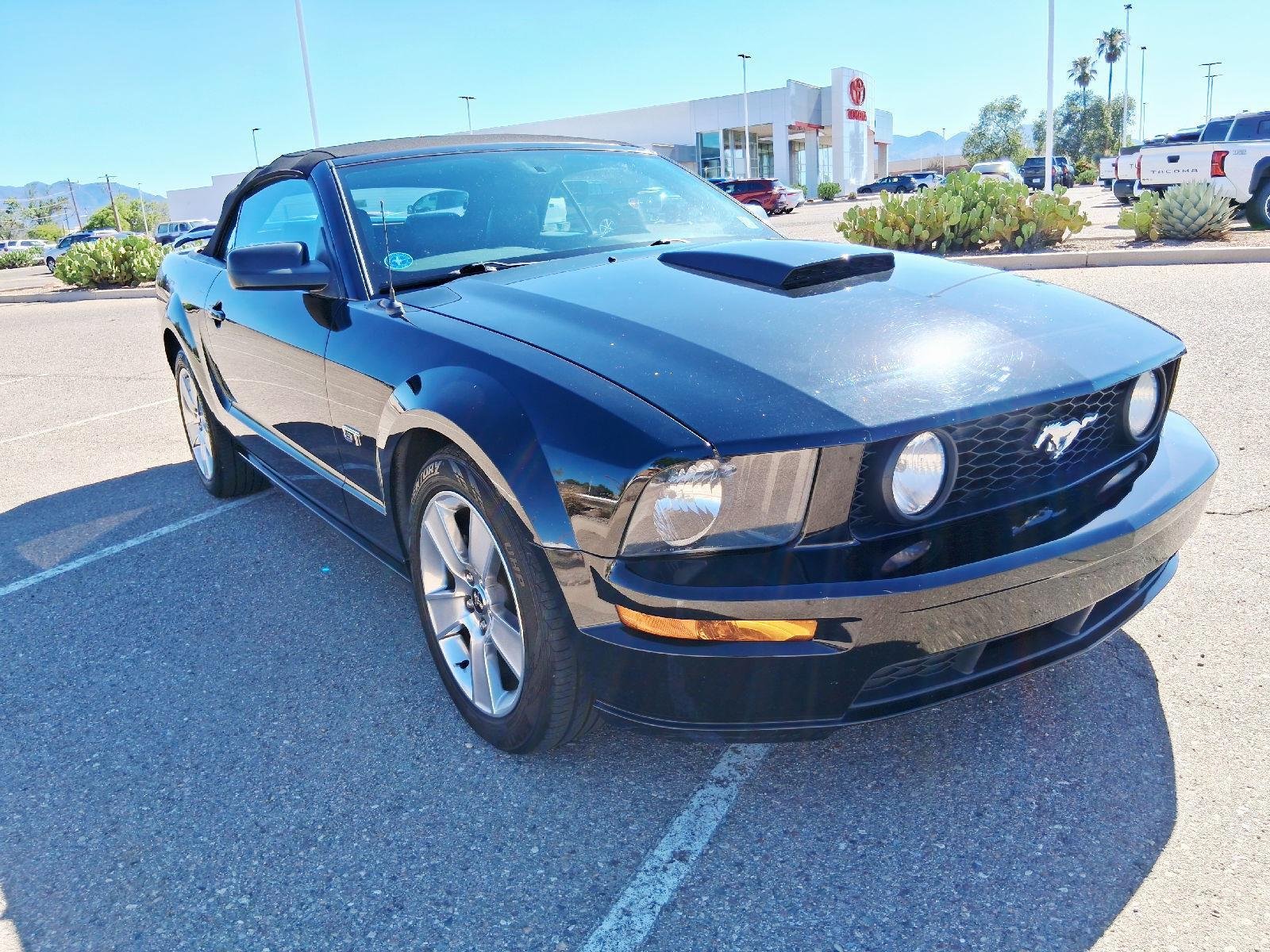 Used 2007  Ford GT Deluxe image 14
