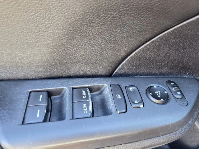 Used 2018 Silver Honda EX image 34