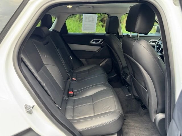 Used 2024 Fuji White Land Rover S image 17
