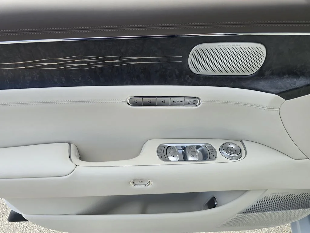 New 2026 White Genesis 3.5T e-SC image 18