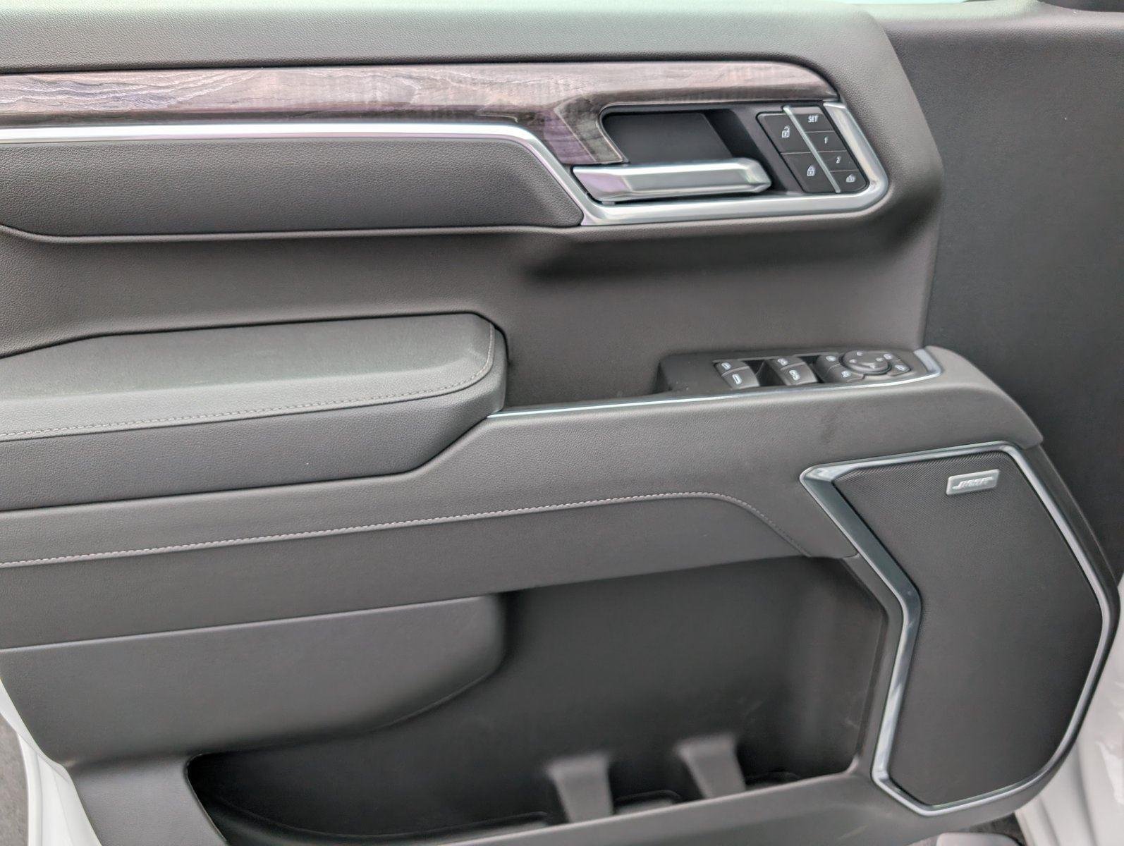 2026 Chevrolet Silverado 1500 LTZ - Photo 14