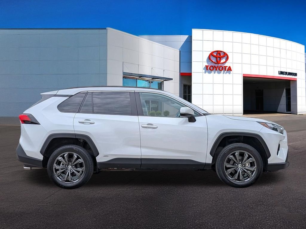 Used 2023 Beige Toyota XLE Premium image 8