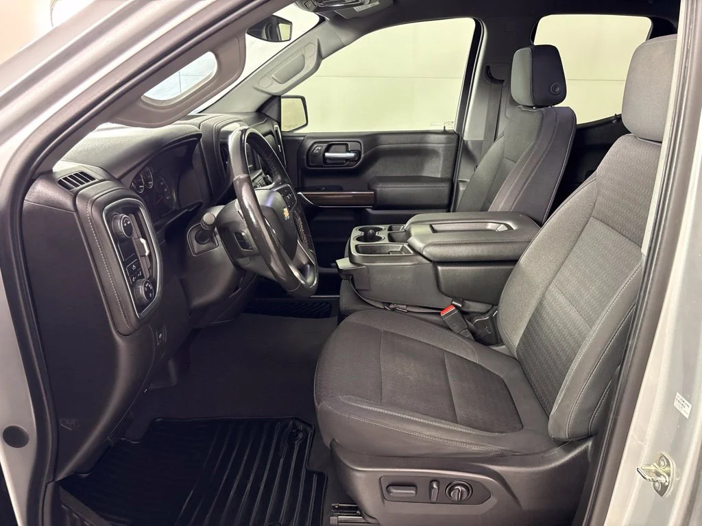 Used 2022 Silver Chevrolet LT image 29