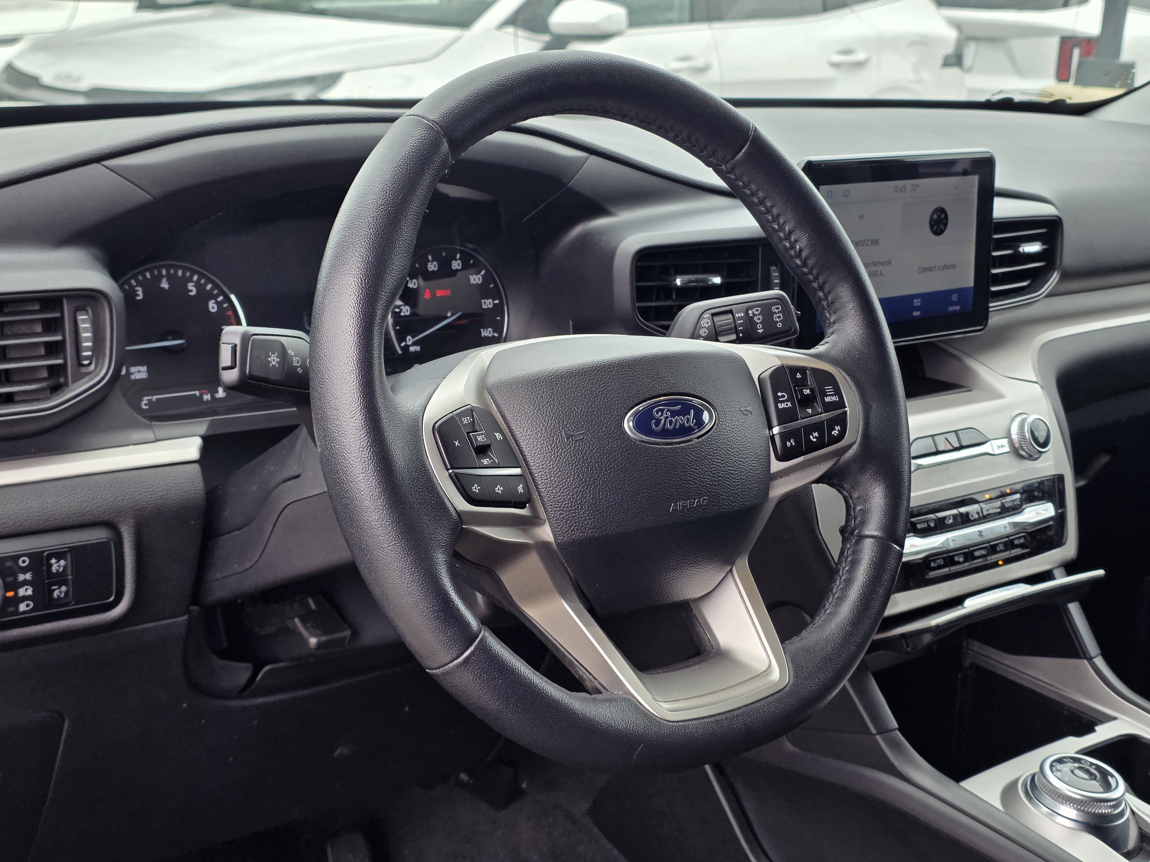 Used 2023 Star White Metallic Tri-Coat Ford XLT image 23