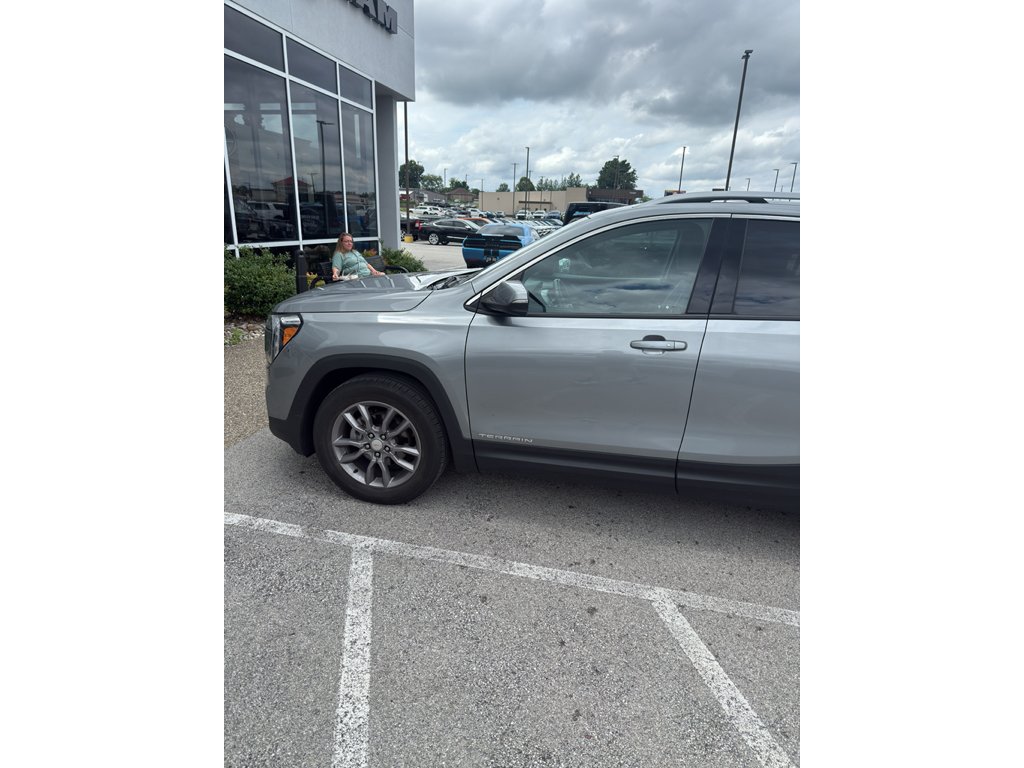 Used 2023 Sterling Metallic GMC SLT image 7
