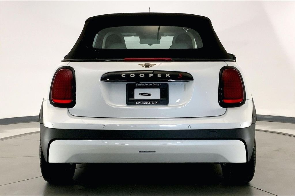 Used 2026 Nanuq White Metallic MINI Iconic image 3