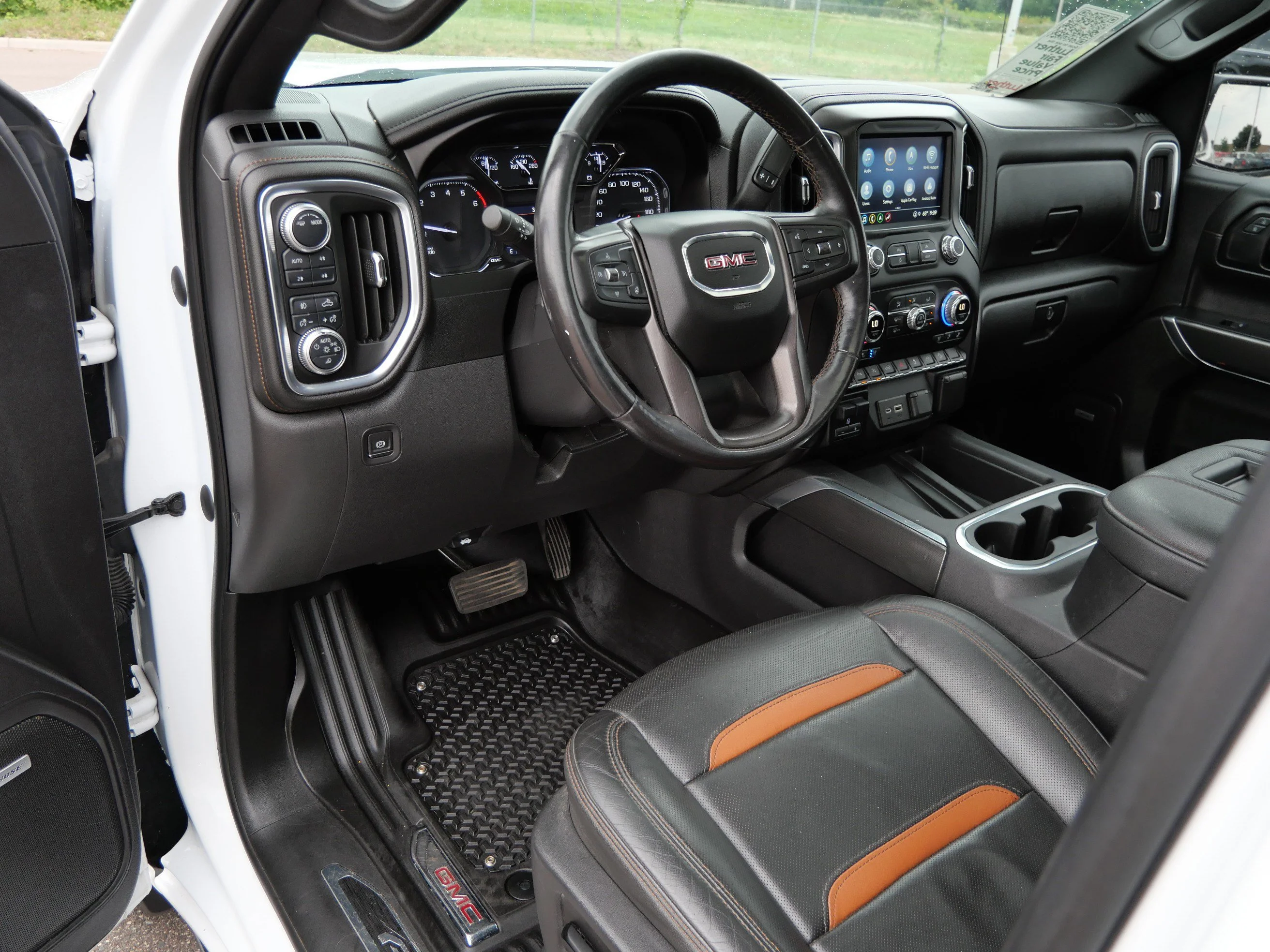 Used 2021 Summit White GMC AT4 image 20