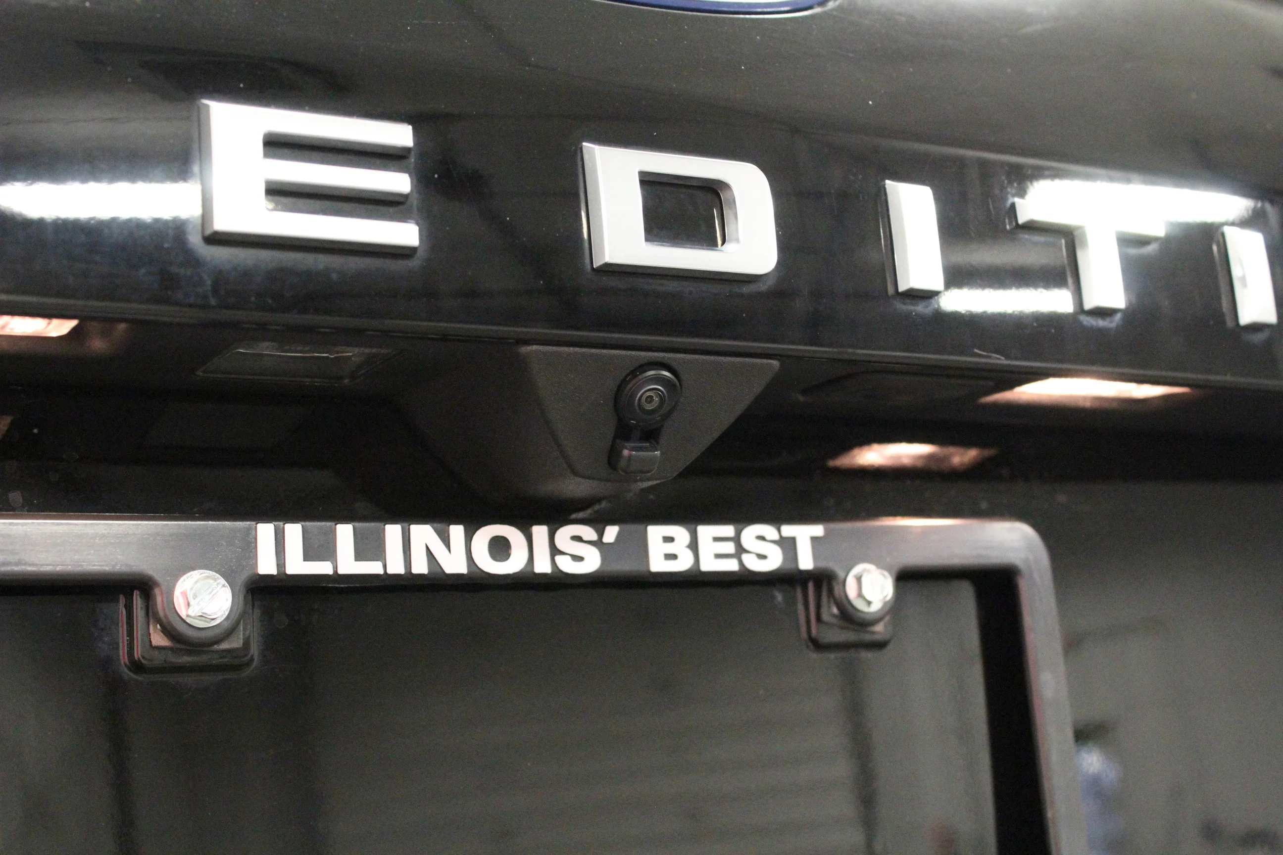 Used 2025 Black Metallic Ford Platinum image 13