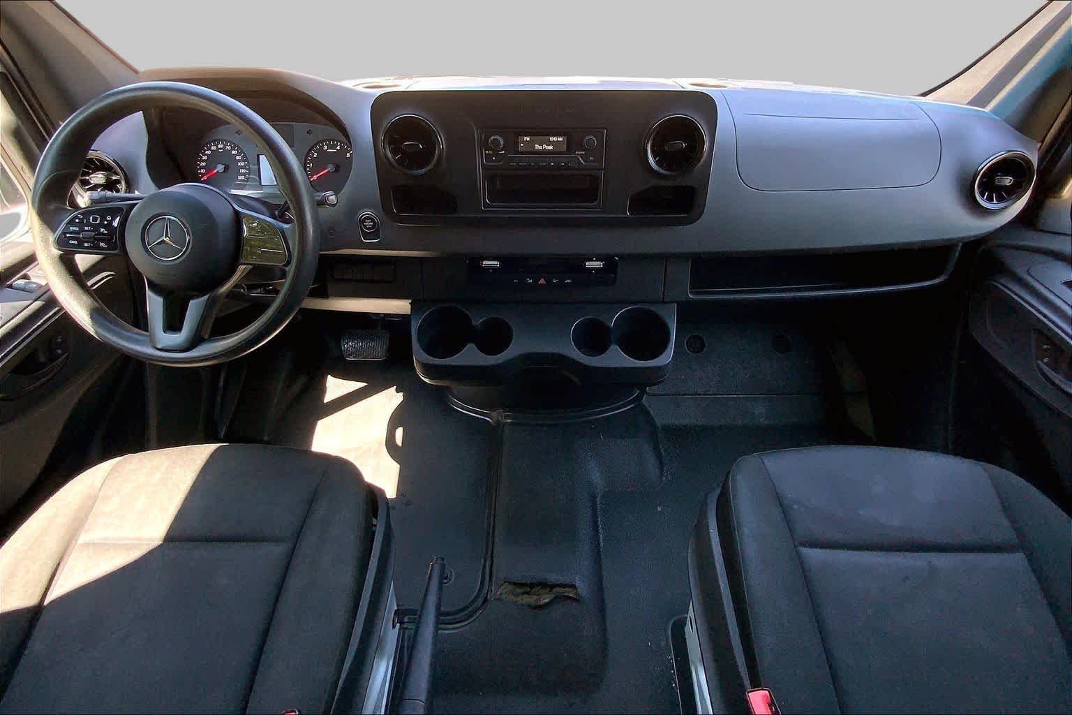 Used 2022 Arctic White Mercedes-Benz  image 17