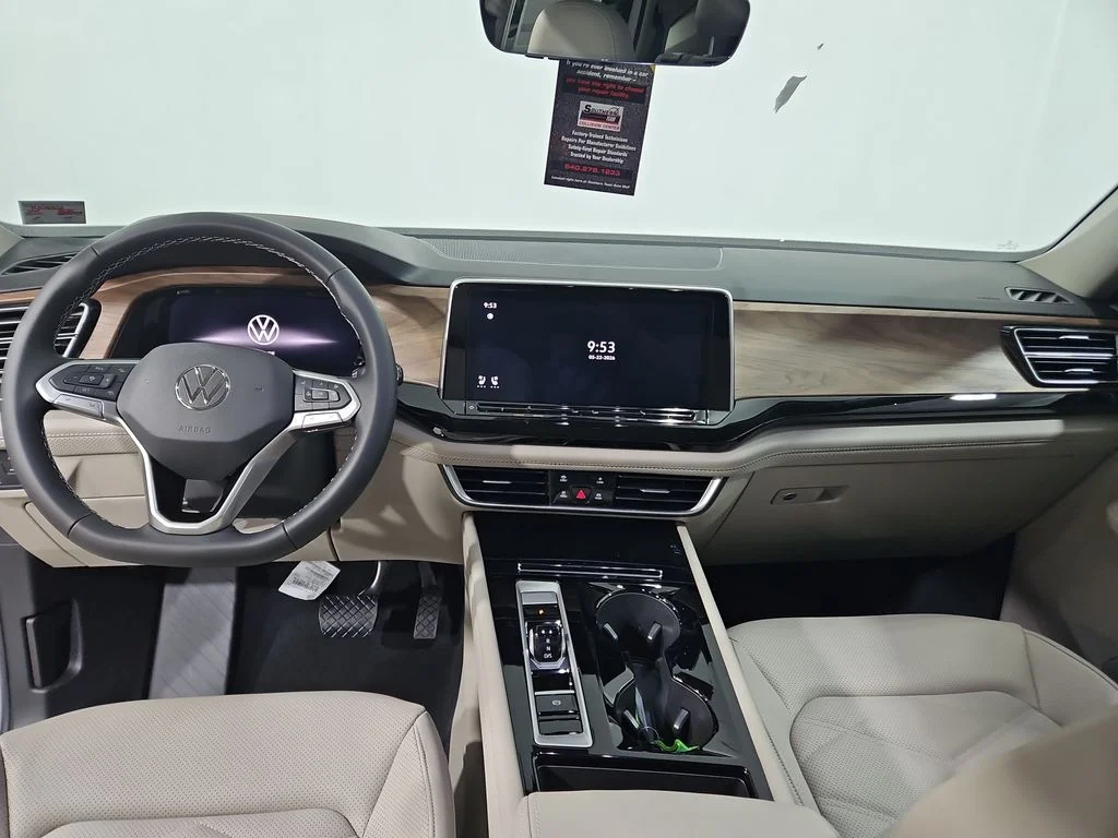 New 2026 White/off-white Volkswagen 2.0T SE w/Technology image 12